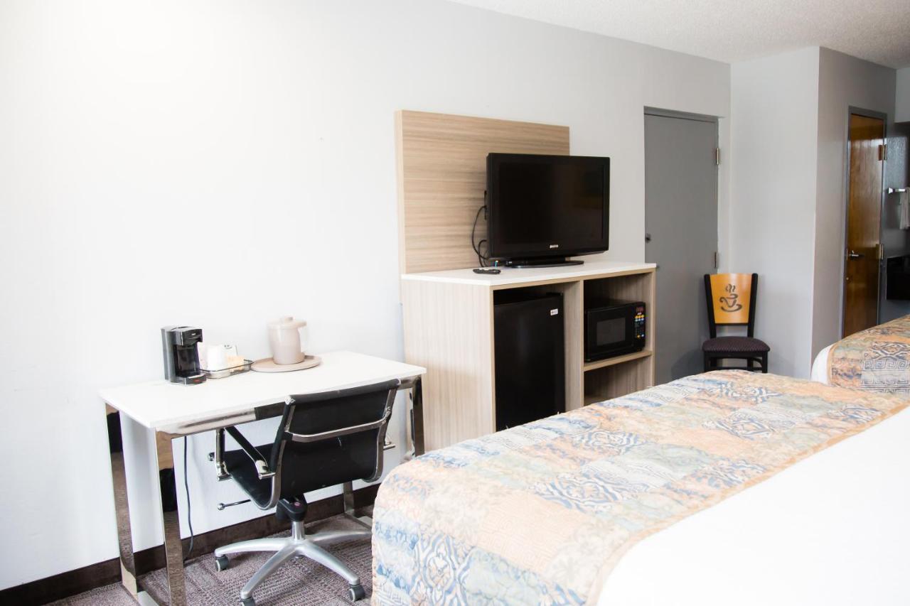 Baymont By Wyndham Fort Walton Beach Мери Естер Екстериор снимка