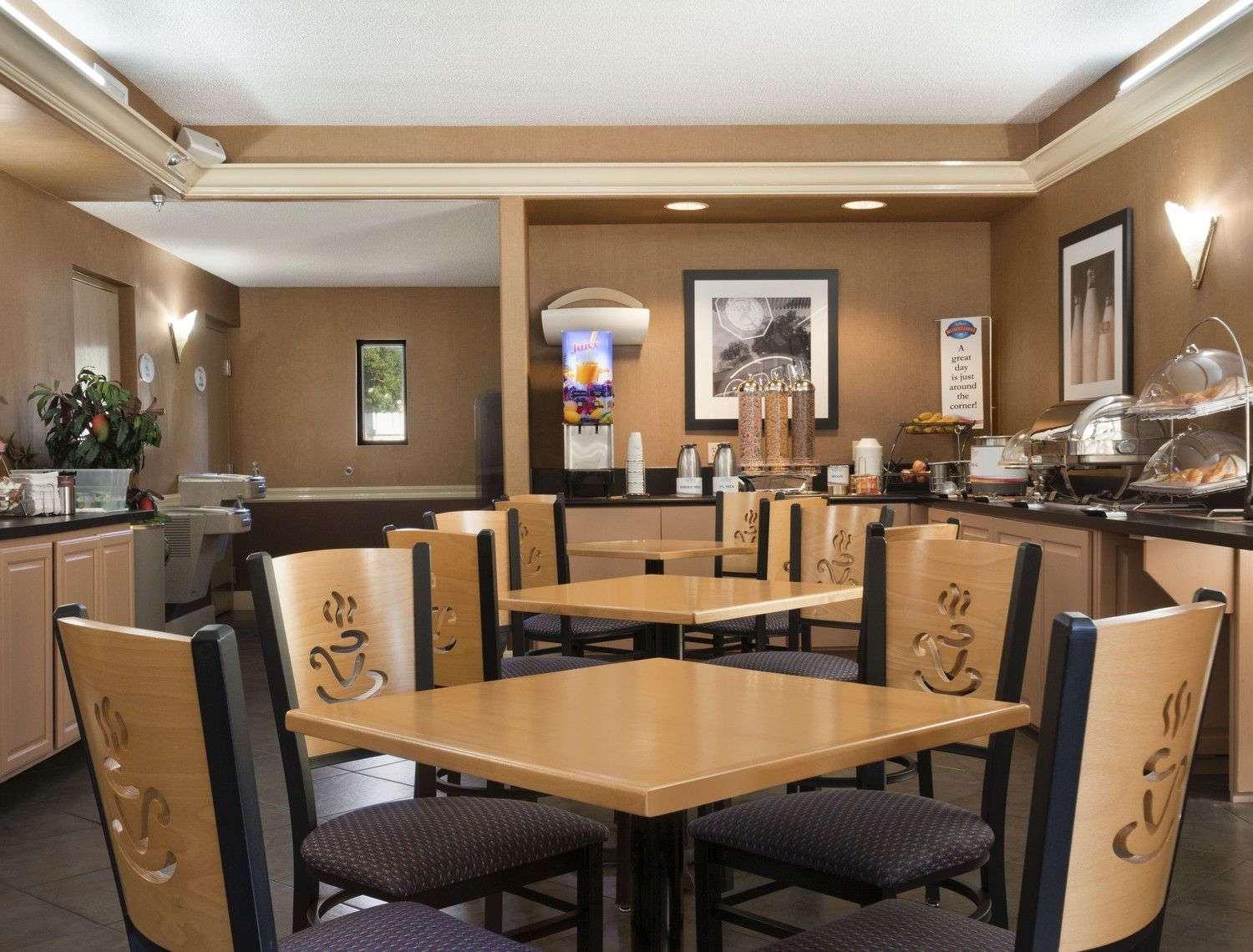 Baymont By Wyndham Fort Walton Beach Мери Естер Екстериор снимка