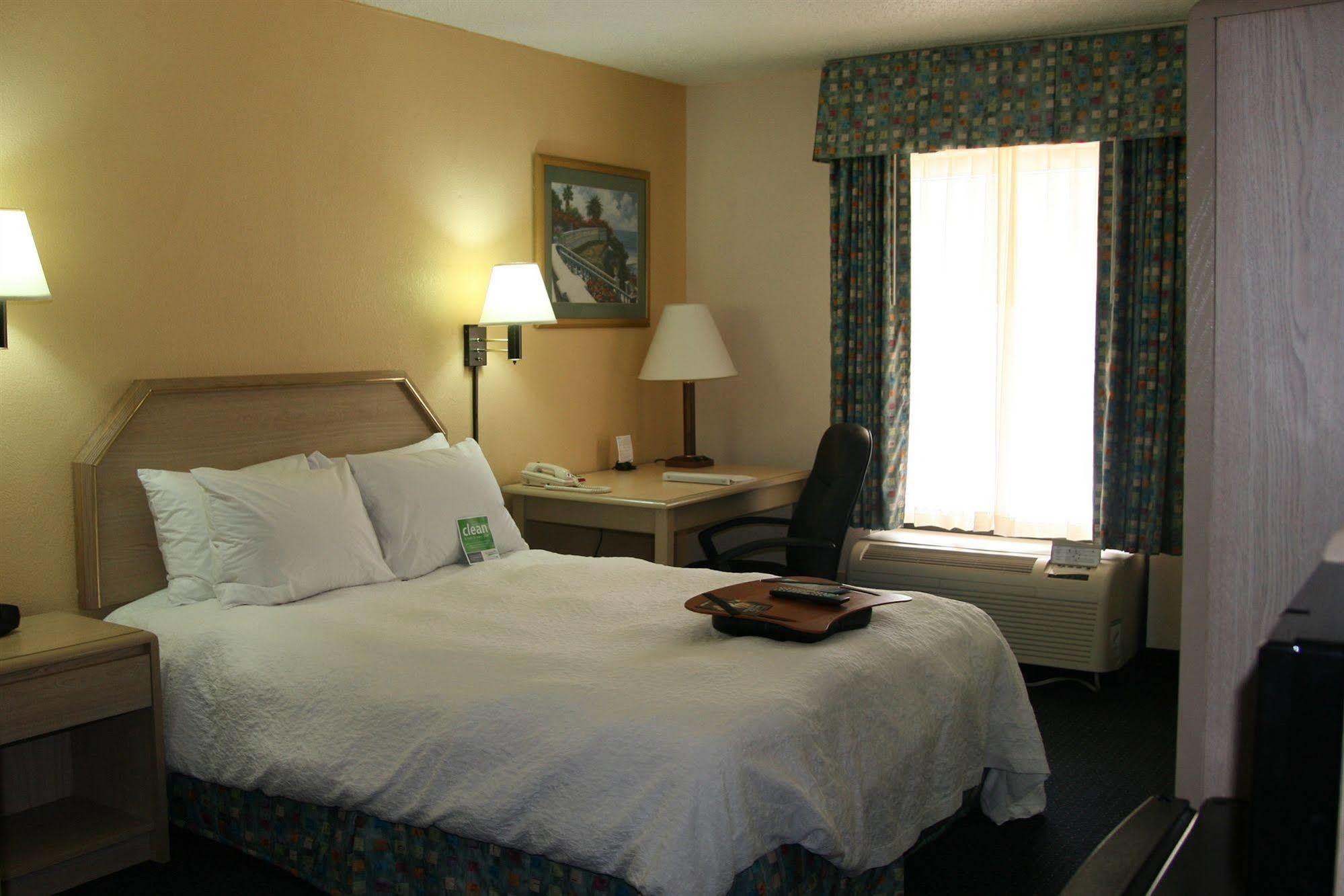 Baymont By Wyndham Fort Walton Beach Мери Естер Екстериор снимка