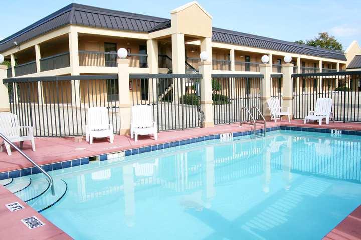 Baymont By Wyndham Fort Walton Beach Мери Естер Екстериор снимка